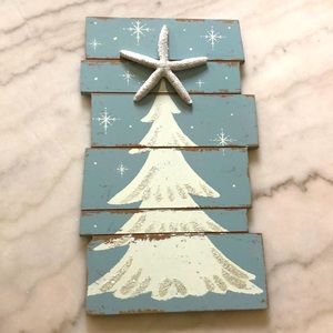 Beach themed holiday wall hanging